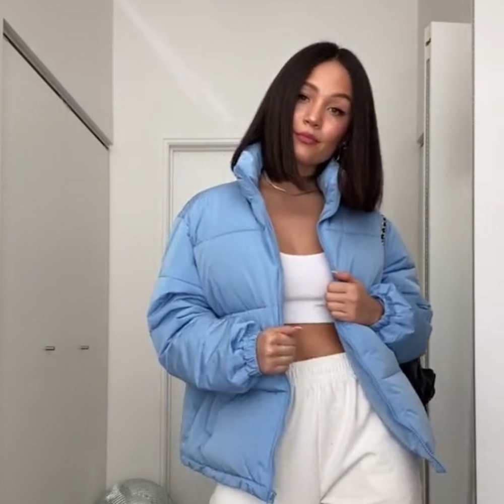 Icy blue puffer jacket ❄️